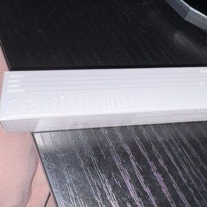 Rem beauty lip gloss in juice box